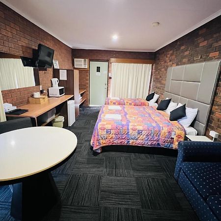Two Rivers Motel Wentworth Екстер'єр фото